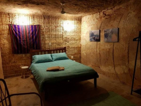 Earthworm Underground House No1